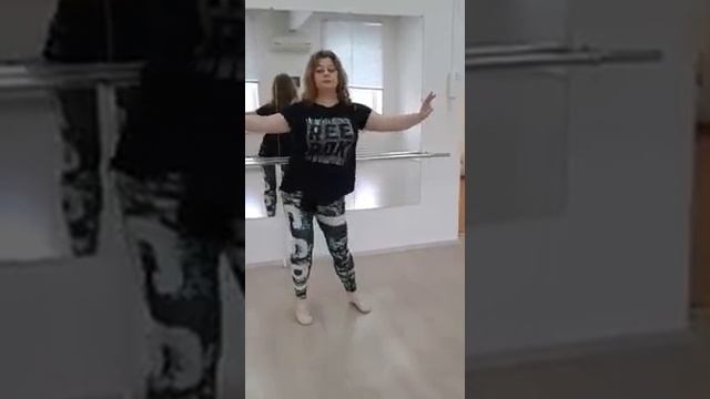 Занятие по восточным танцам тренер: Карева Светлана. Московское долголетие "Северное Измайлово" смотреть онлайн