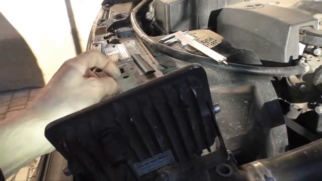 W 124 - как залить жидкость в бачок стеклоомывателя смотреть онлайн