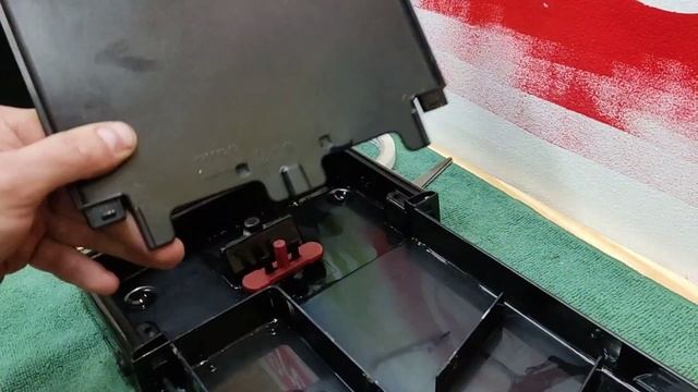 Ремонт поддона кофемашины SAECO, PHILIPS. Ремонт капелесборника кофемашины Saeco Philips. смотреть онлайн