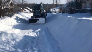 Решили почистить снег в селе на тракторе Т40 АМ