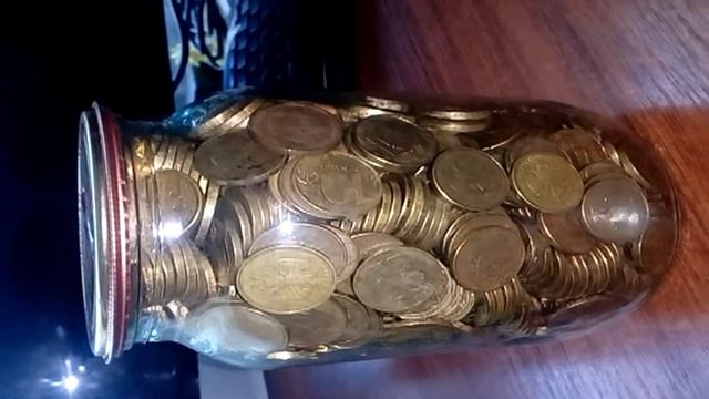 в литровой банке 10 рублёвых монет смотреть онлайн