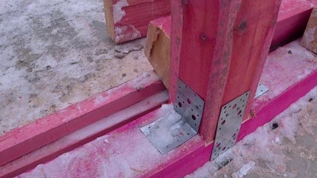 Обследуем балки стропильной системы и быстрый осмотр дома в КП Адмирал смотреть онлайн