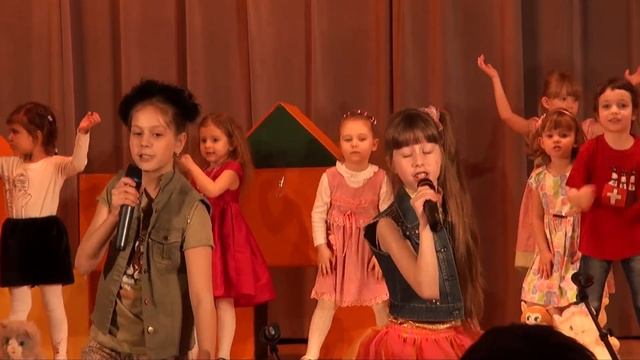 Далеко от мамы смотреть онлайн