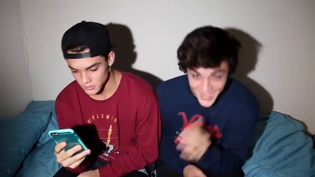 Reenacting DIRTY Fanfiction!! // Dolan Twins смотреть онлайн