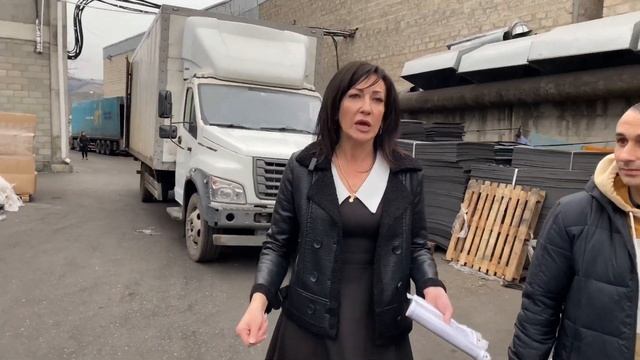 О том как покупать ЭВА материал напрямую с завода. Экскурсия по Кисловодскому заводу. смотреть онлайн