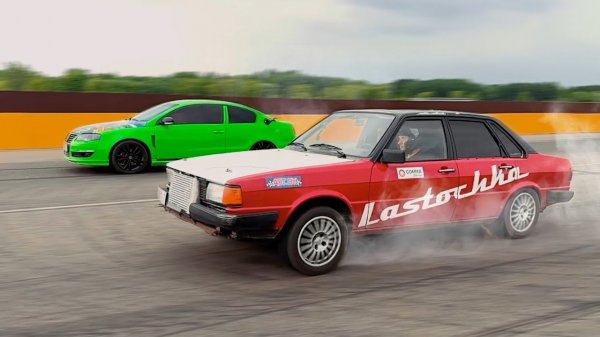 Злая Ауди vs Пассат! Оживление корча и заруба на треке!