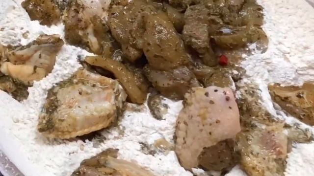 Как приготовить Мак Чикен и хрустящие крылышки в домашних условиях. смотреть онлайн