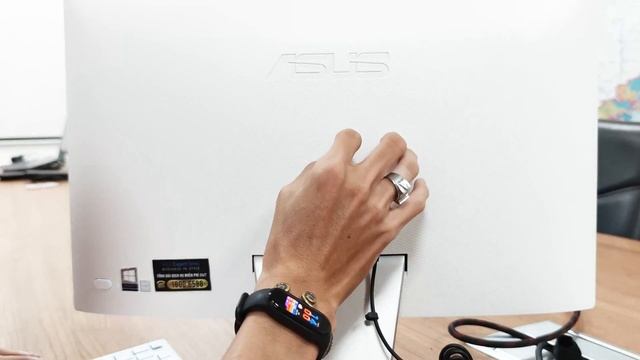 Trên tay máy tính AIO Asus Vivo V222FAK - Gọn, vừa miếng смотреть онлайн