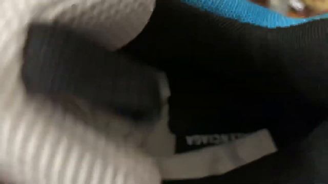 Balenciaga Triple S LEGO review смотреть онлайн