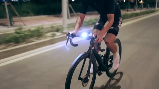 Best Easter Gift Gaciron V9M-1200 Smart Bicycle Light смотреть онлайн