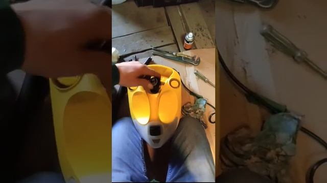 Отпариватель Керхер не смогли открутить клапанную пробку. смотреть онлайн