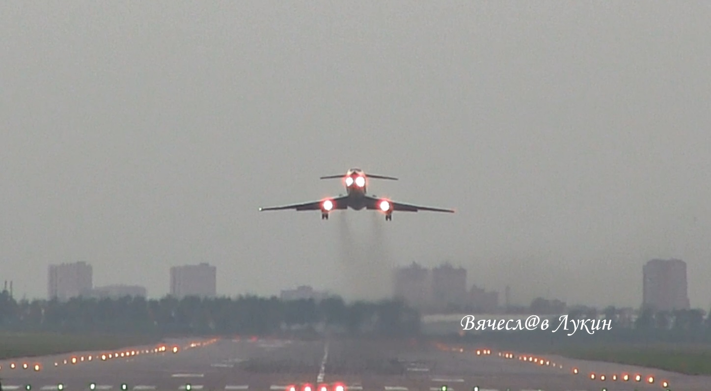 Посадка, взлёт Ту-134УБ-Л RF-93949 / 17 "Мещера" смотреть онлайн
