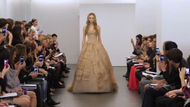 Клекция свадебный платьев Vera Wang осень 2012 Bridal Show смотреть онлайн