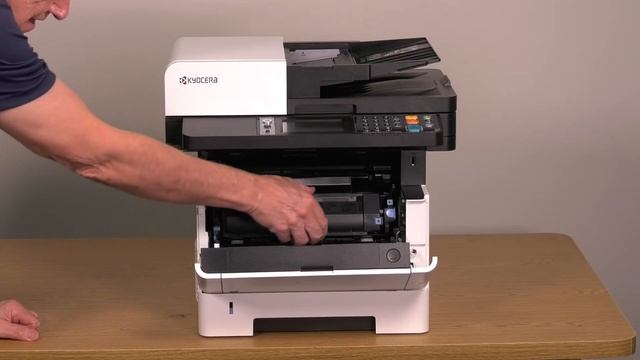 Kyocera M2540dw Proper Toner Container Replacement and Disposal смотреть онлайн