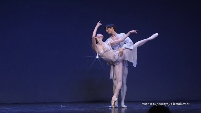 Солисты Мариинского театра Олеся Новикова и Ксандер Париш смотреть онлайн