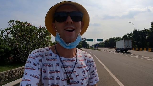 Hitchhiking in Indonesia, Java island. From Jakarta to Central Java смотреть онлайн