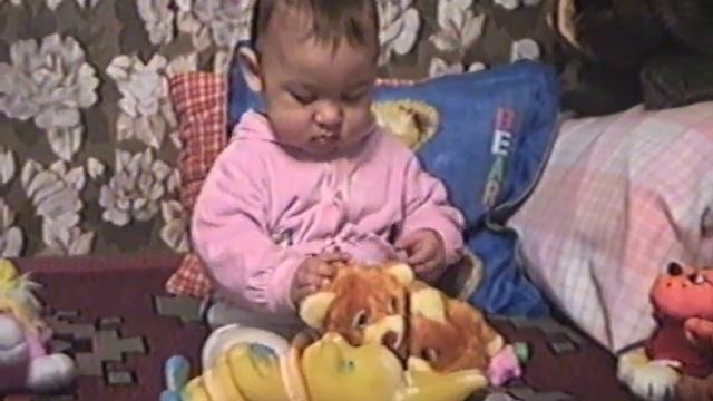 Старый семейный архив - Никита, 9 месяцев (нояб. 2004 г.) смотреть онлайн