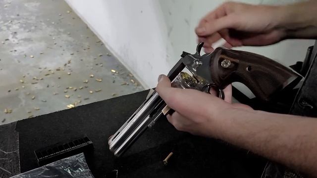 me shooting my new colt python 357 magnum смотреть онлайн