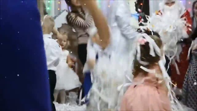 Бумажное шоу со снеговиком Олафом смотреть онлайн