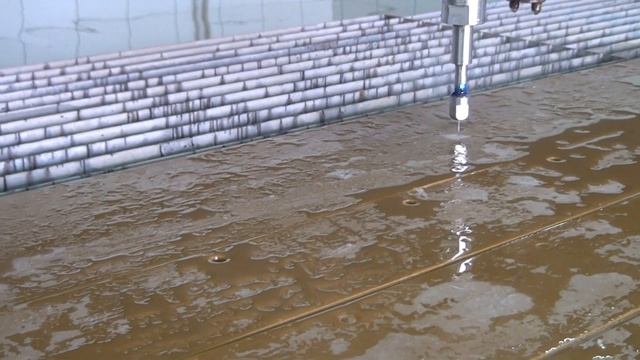 резка полиуретана водой смотреть онлайн