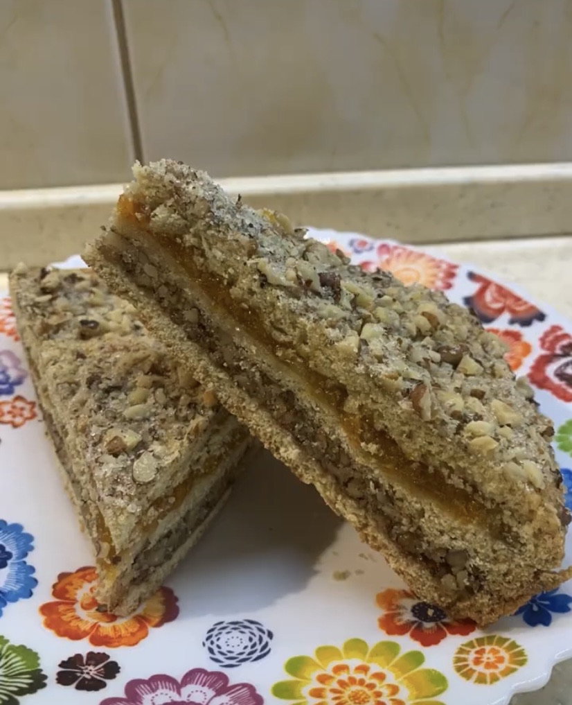 Песочный пирог с орехами и курагой смотреть онлайн