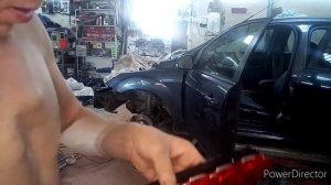 Как заменить лампочку в доп стоп сигнале. Форд фокус 2 рестайлинг. как снять накладку  стоп сигнала