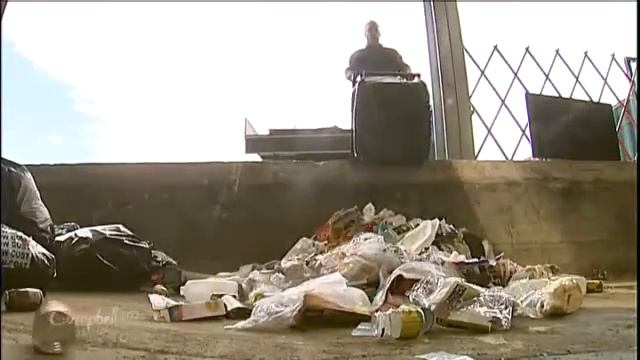 We go undercover to find out just how much food Kiwi families throw away смотреть онлайн