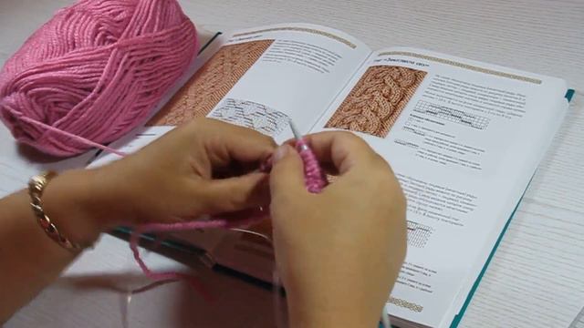 Коса изысканная. Вязание спицами. Refined braid. Knitting by needles. смотреть онлайн