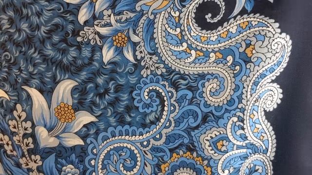Павловопосадские шали. Моя коллекция. Часть 5: все оттенки синего. Как носить платки стильно? смотреть онлайн