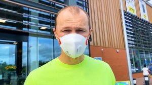 Катя и Макс идут в магазин