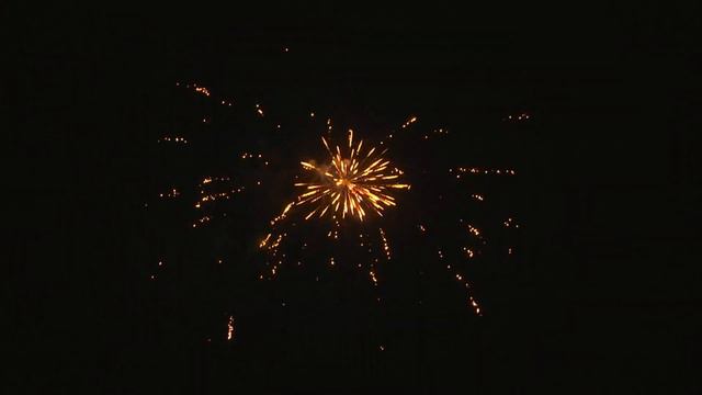 С023 САЛЮТ ЛЮБВИ (32 залпа, 1"-1.2") смотреть онлайн