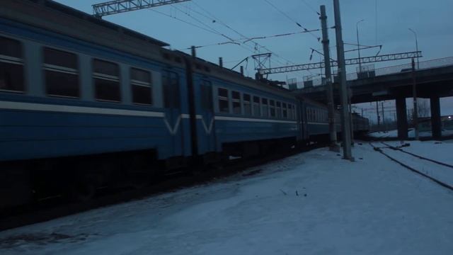 Электропоезд ЭР9Т-698,отправляющийся со станции Молодечно.Перегон Молодечно-Фестивальный(Молодечно) смотреть онлайн