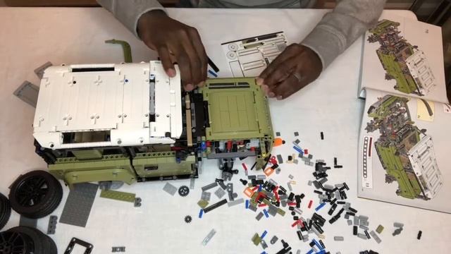 Lego Technic 42110 Land Rover Defender Build Pt 4 - Bags #4 and Review смотреть онлайн