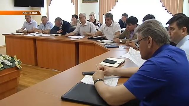 СКОРО ДЕНЬ МОЛОДЁЖИ смотреть онлайн