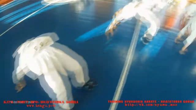 Растяжка в Кёкусинкай Карате. Клуб - Тэнгу Про. Мурманск смотреть онлайн