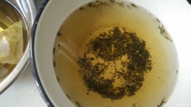 СОДЕРЖАНИЕ ПОПУГАЕВ! Уборка КЛЕТКИ! УХОД за попугаями. Питание волнистых попугаев смотреть онлайн