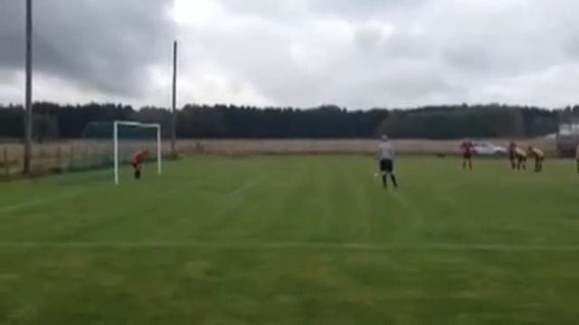 Blind Man Scores Penalty Kick in Swedish Soccer Game смотреть онлайн