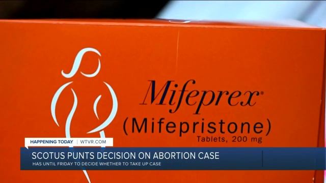 Supreme Court temporarily extends access to abortion pill смотреть онлайн