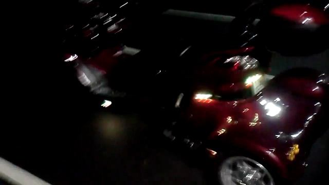 Custom scooter trike at TwoWheelTek! смотреть онлайн