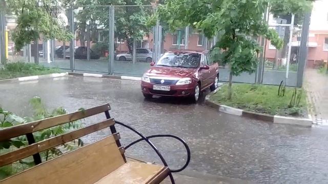 Ливень, двор проспект Славы 7 Белгород смотреть онлайн