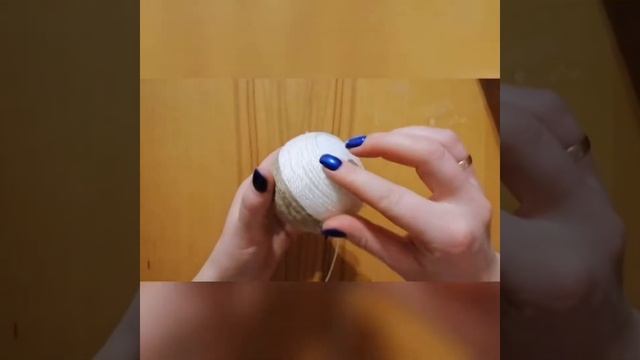 Новогодние игрушки на ёлку - шары. смотреть онлайн