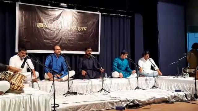Krishna Enabaarade - an attempt to sing Guru Ustad Rais Bale Khan's famous song by his disciples смотреть онлайн