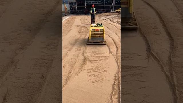 Виброплита Wacker Neuson DPU110 смотреть онлайн