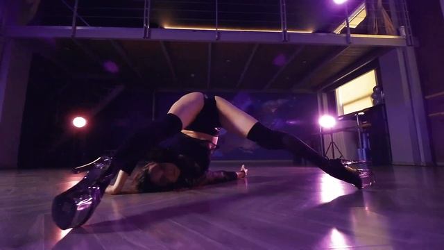 STRIPPLASTIC | Ekaterina Roppert | Lx24 - Уголёк