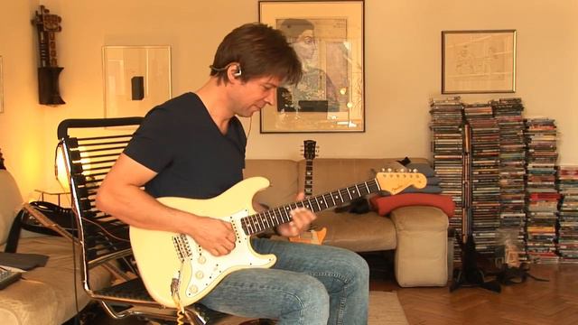 Fender Custom Shop Limited Edition "Duo Tone Set" 60's Duo Tone Stratocaster, relic part2 смотреть онлайн