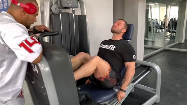 F.S sport Pro Life USA??1 тренировка НОГ смотреть онлайн