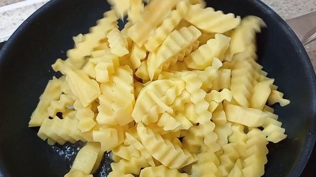 Картофель жареный с Шампиньонами. смотреть онлайн
