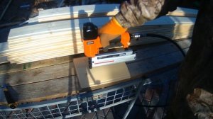 Нейлер Гигант. Зашивать вагонкой просто. Чем я прибиваю вагонку.