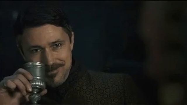 Петир Бейлиш пьет за здоровье смотреть онлайн