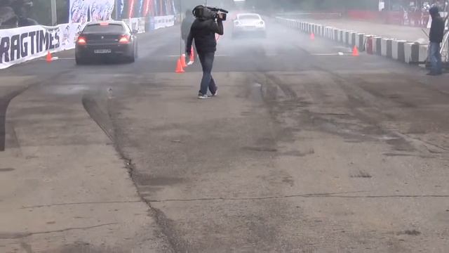 BMW M6 E63 ESS 900 Bhp Vs  Nissan GT R R35 Ecutek St 2+ 700 Bhp  1 Mile